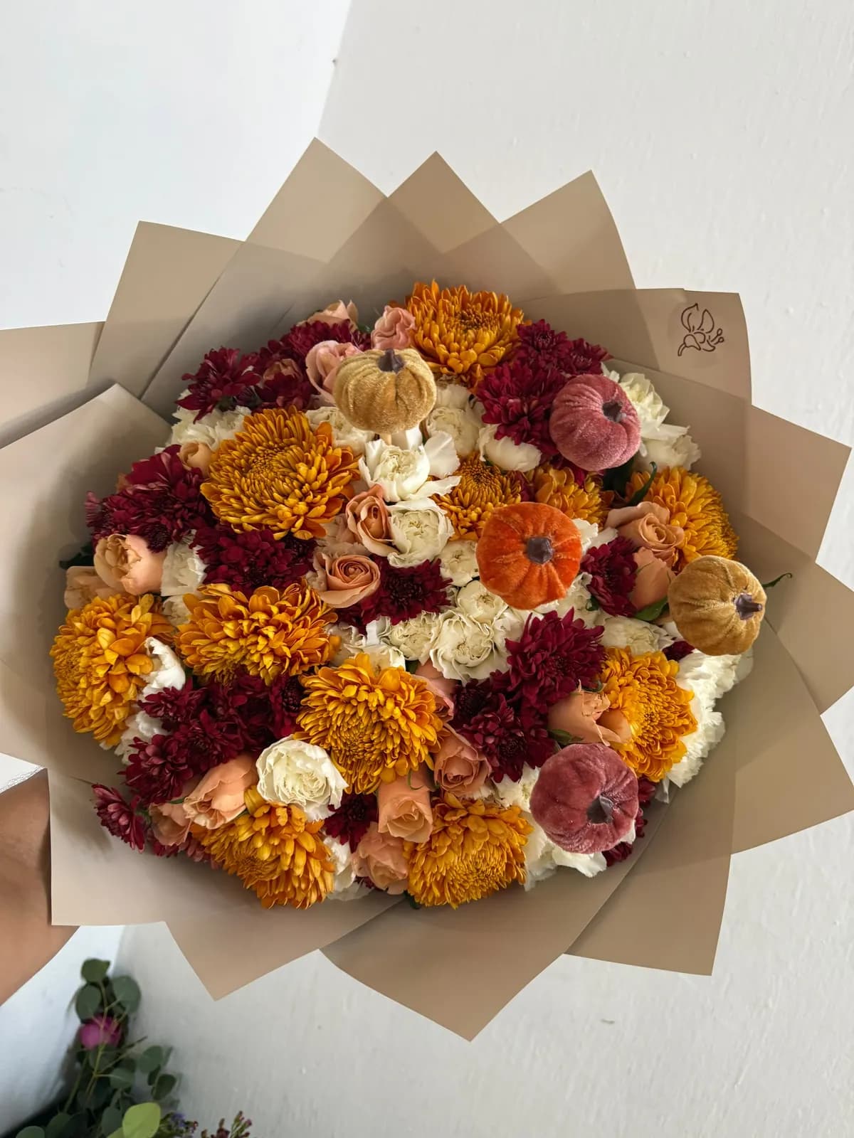 Ramo de otoño con calabacitas, diseño de Isay Fernández (foto 2)