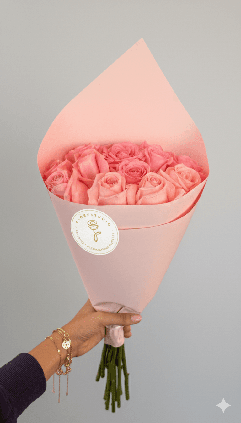 Ramo de 12 Rosas Rosas – Dulce Encanto